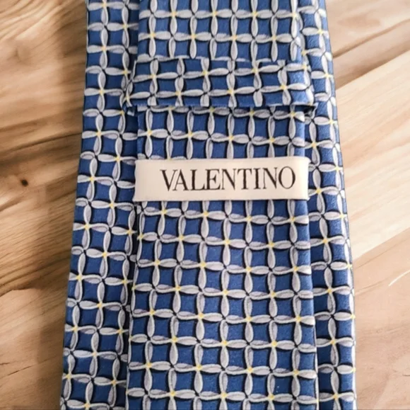 VINTAGE VALENTINO Silk Tie Chainlink Mens Suit Retro Abstract Luxury Collectible - Picture 13 of 16